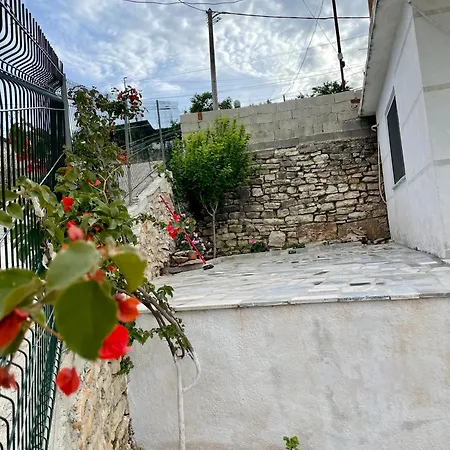 Flora'S Place Sarande Exterior photo