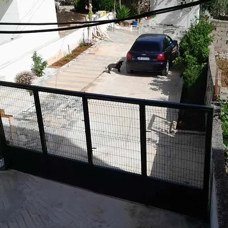 Flora'S Place Sarande Exterior photo