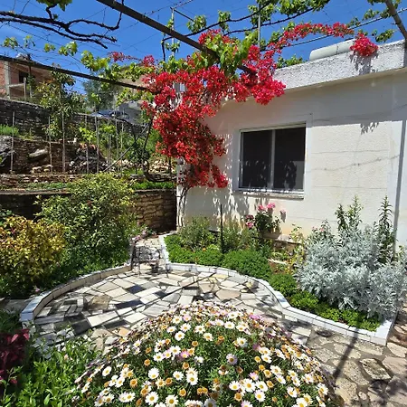 Flora'S Place Sarande Exterior photo